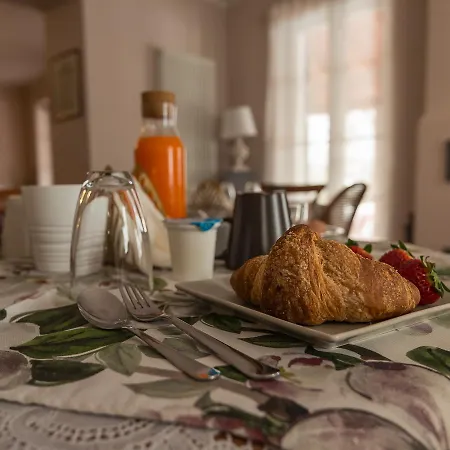 Room&breakfast Angela Panzió Sala Baganza